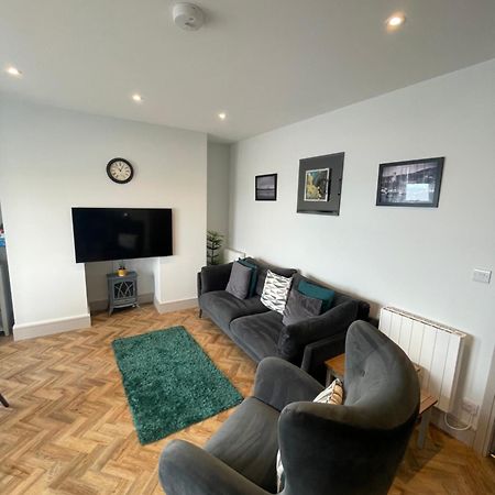 Superb 2 Bedroom Sea View Flat Scarborough Exteriör bild