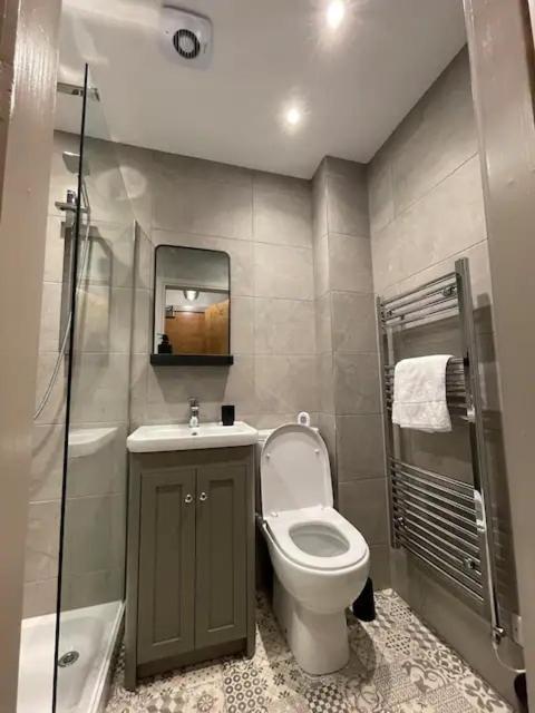 Superb 2 Bedroom Sea View Flat Scarborough Exteriör bild