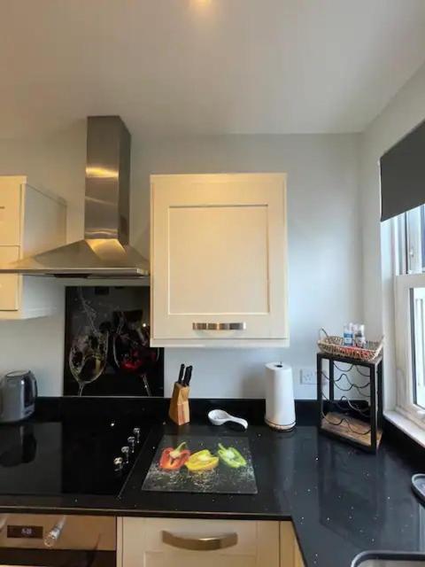 Superb 2 Bedroom Sea View Flat Scarborough Exteriör bild
